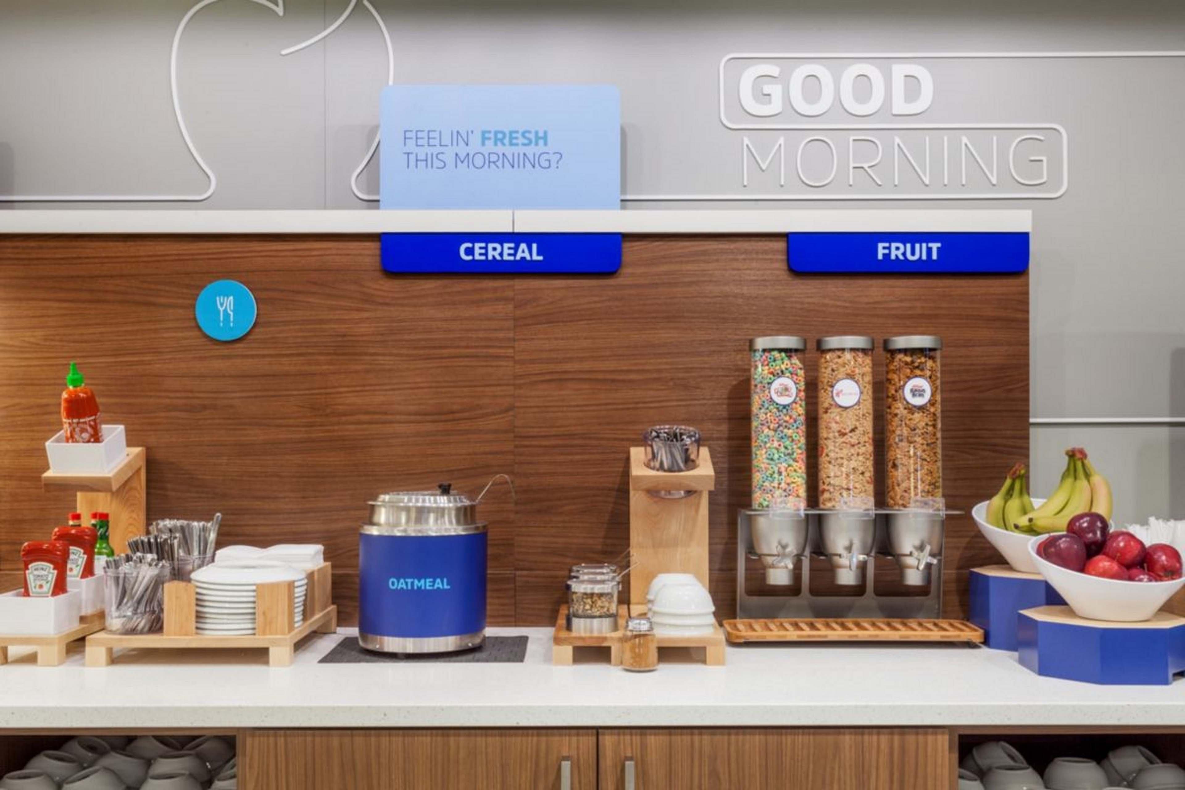 Holiday Inn Express & Suites - Auburn By Ihg Bagian luar foto