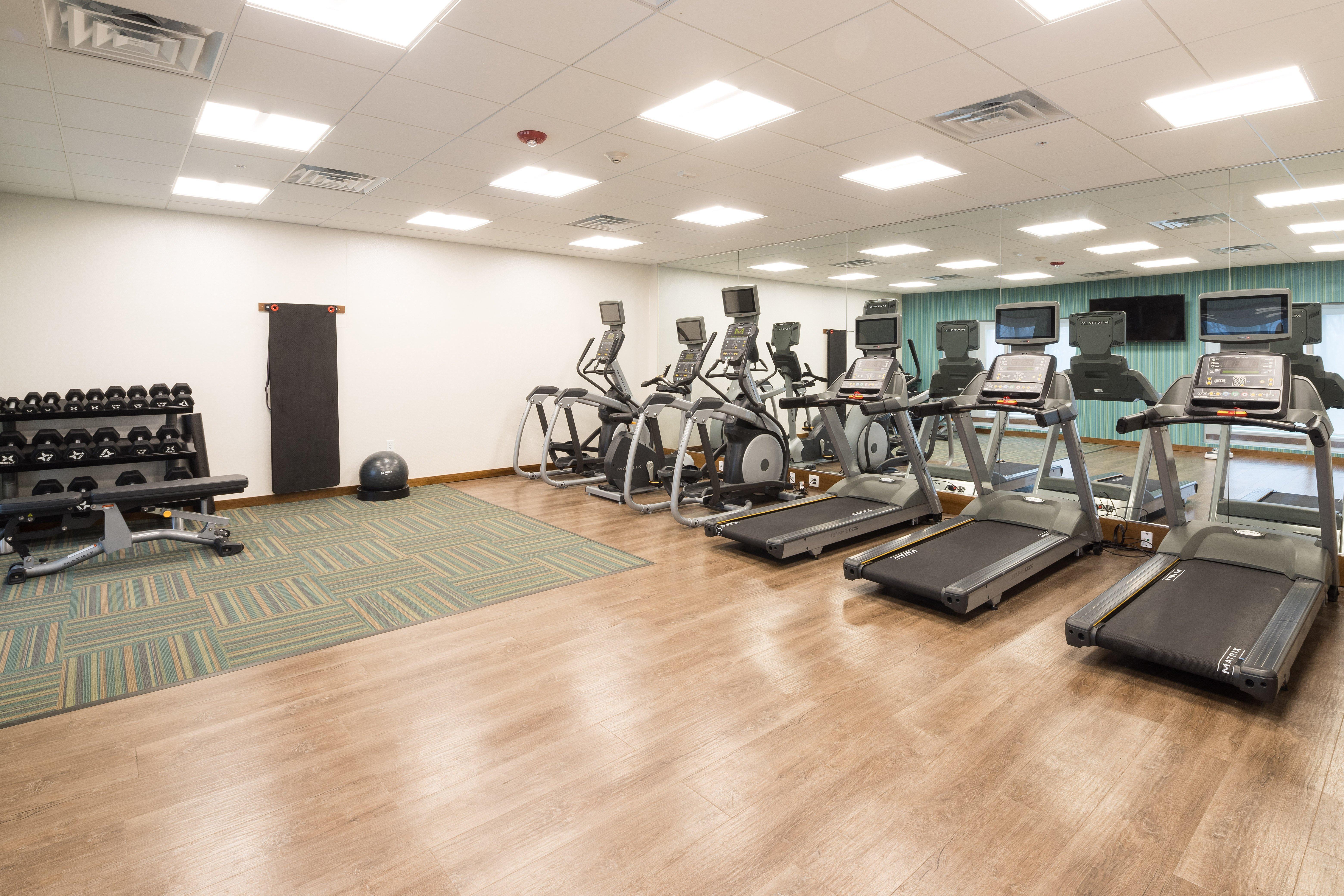 Holiday Inn Express & Suites - Auburn By Ihg Bagian luar foto