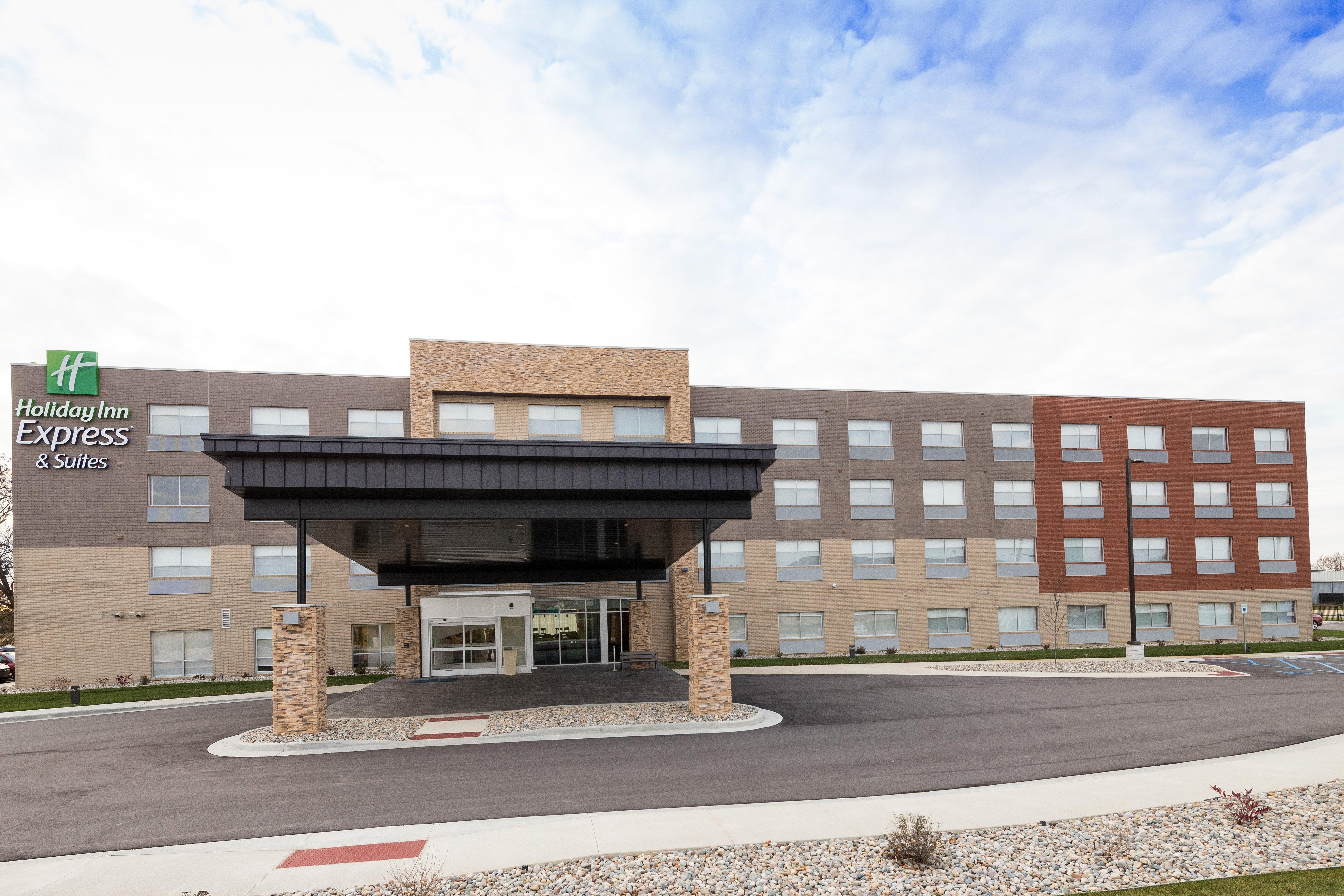 Holiday Inn Express & Suites - Auburn By Ihg Bagian luar foto