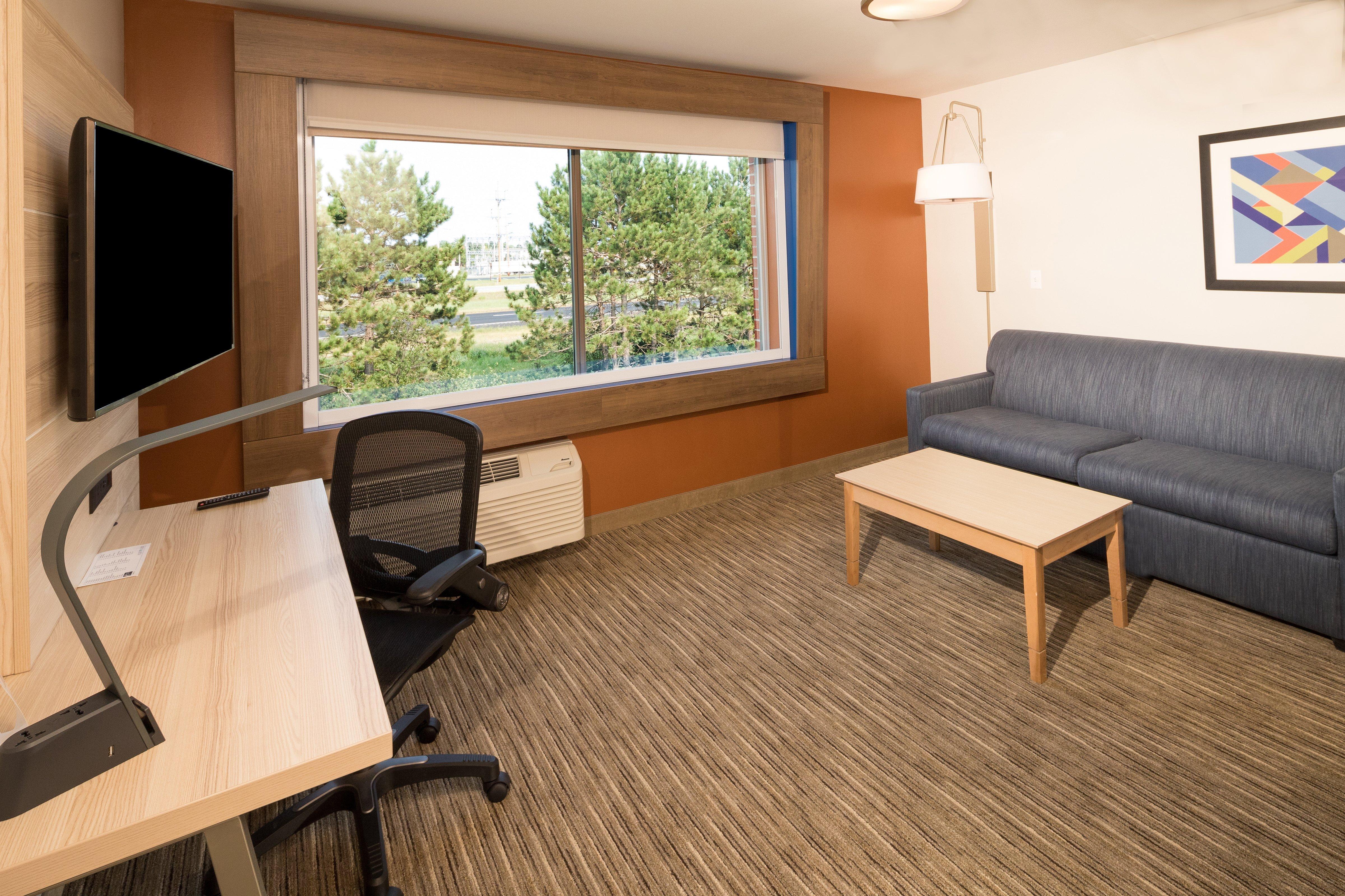 Holiday Inn Express & Suites - Auburn By Ihg Bagian luar foto